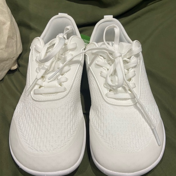 Hike Footwear Stride All White Sneakers Lightweight Breathable Women's Shoes - Picture 2 of 5